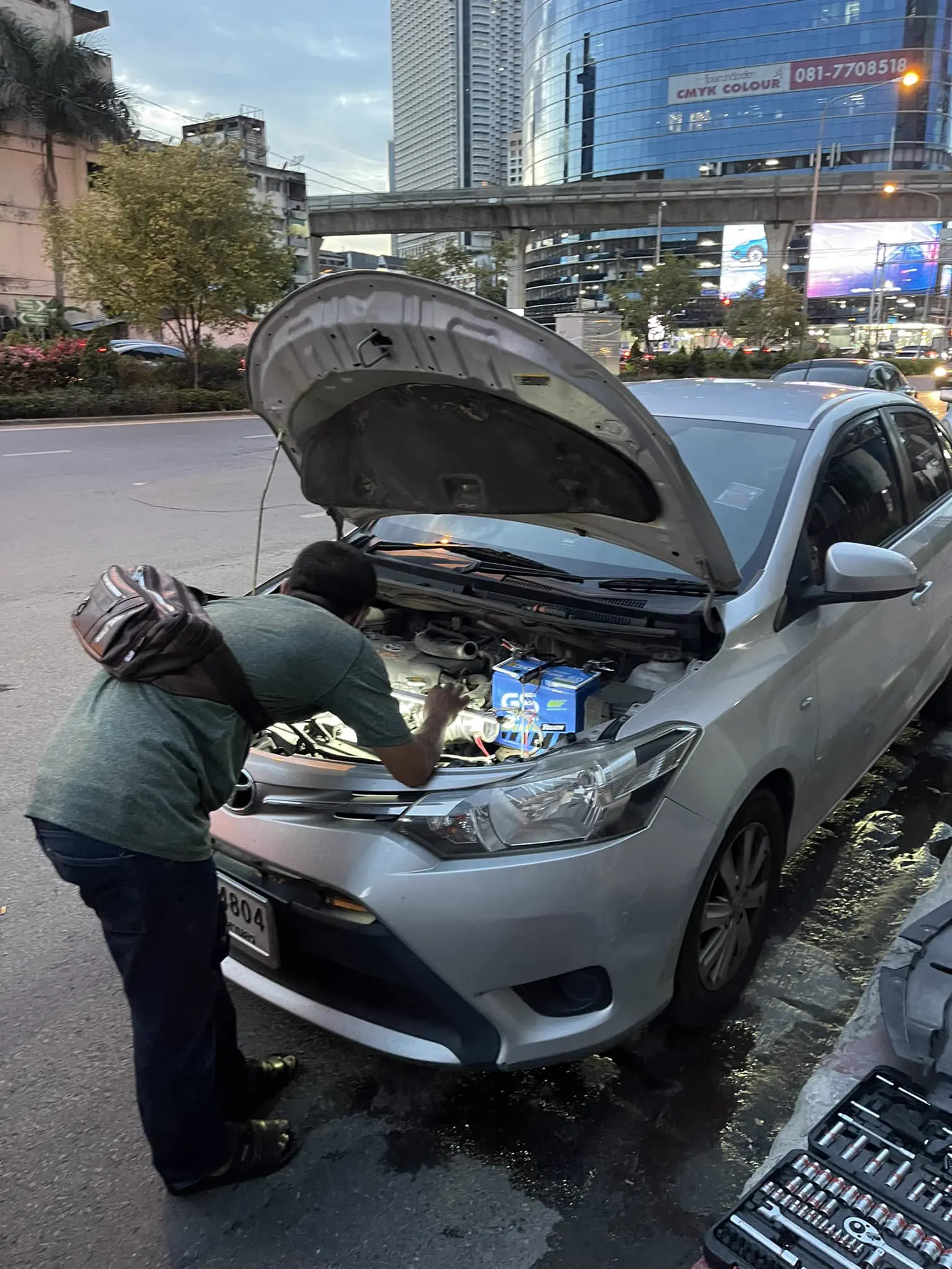 ช่วยเหลือรถดับกลางทาง Honda Civic